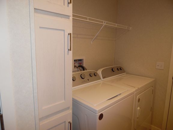 3rd image of 104 Parkbrook Dr SE #7