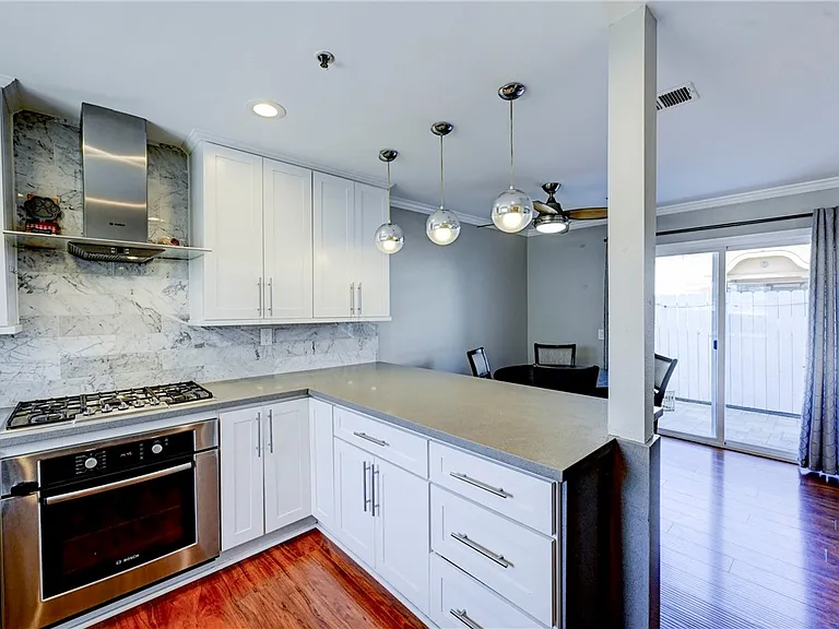 260 Victoria St #5 — Photo 13