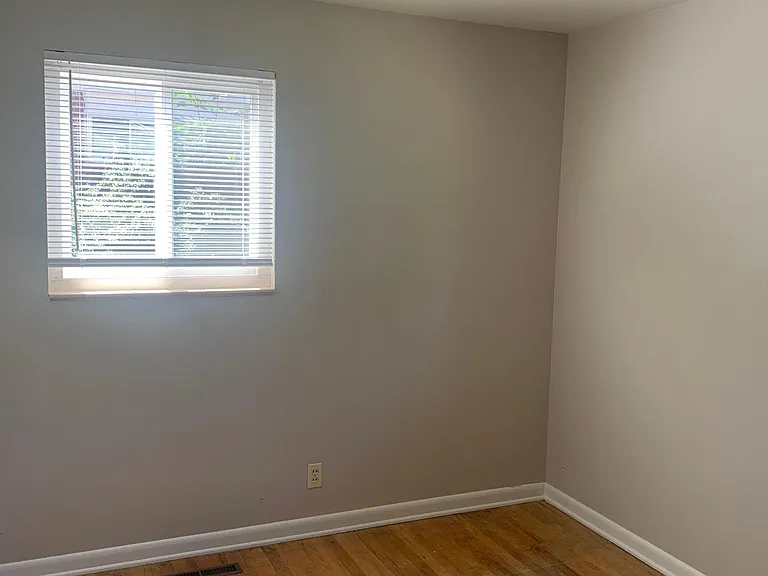 Upper Floor Bedroom #1
