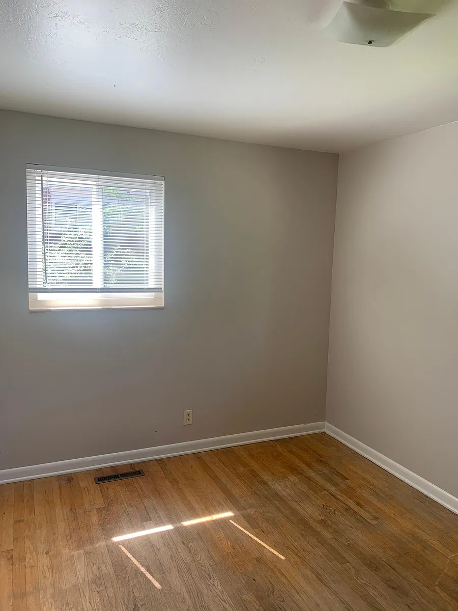 Upper Floor Bedroom #1 - 1932 Springfield Dr