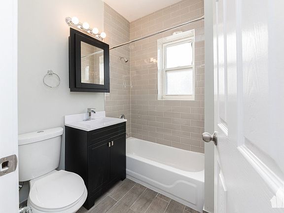 4th image of 2457 W Logan Blvd #2455/3