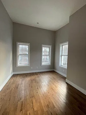 Rented by Delmark Realty LLC | media 10