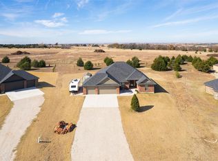2401 Gallant Fox Ter, Guthrie, OK 73044