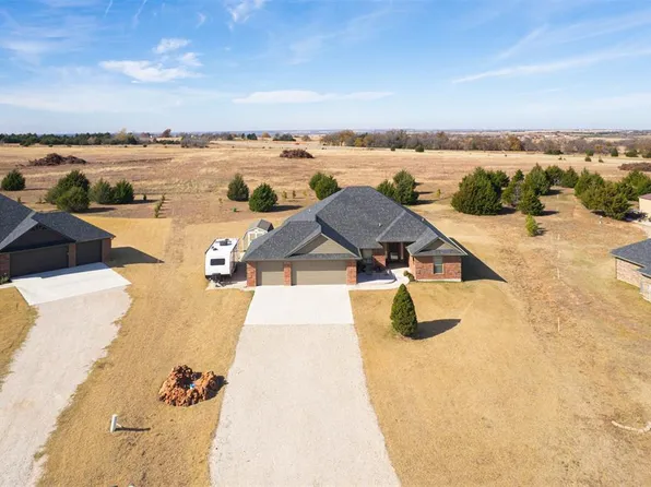 2401 Gallant Fox Ter, Guthrie, OK 73044
