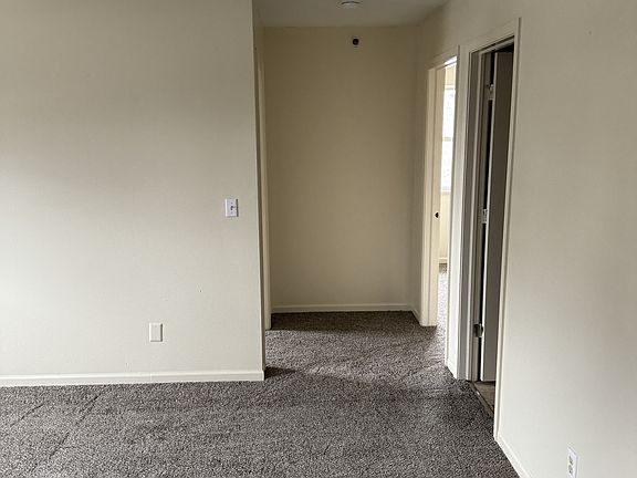 4th image of 1120 Minns Dr #15
