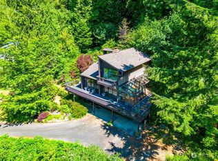 908 Chuckanut Dr, Bellingham, WA 98229