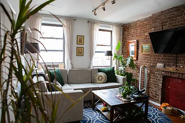 Rented by Roselyn  Fortuna LLC