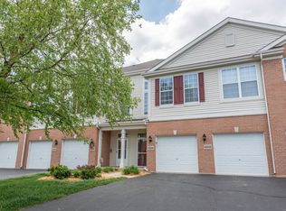 4204 Savoy Ln, McHenry, IL 60050