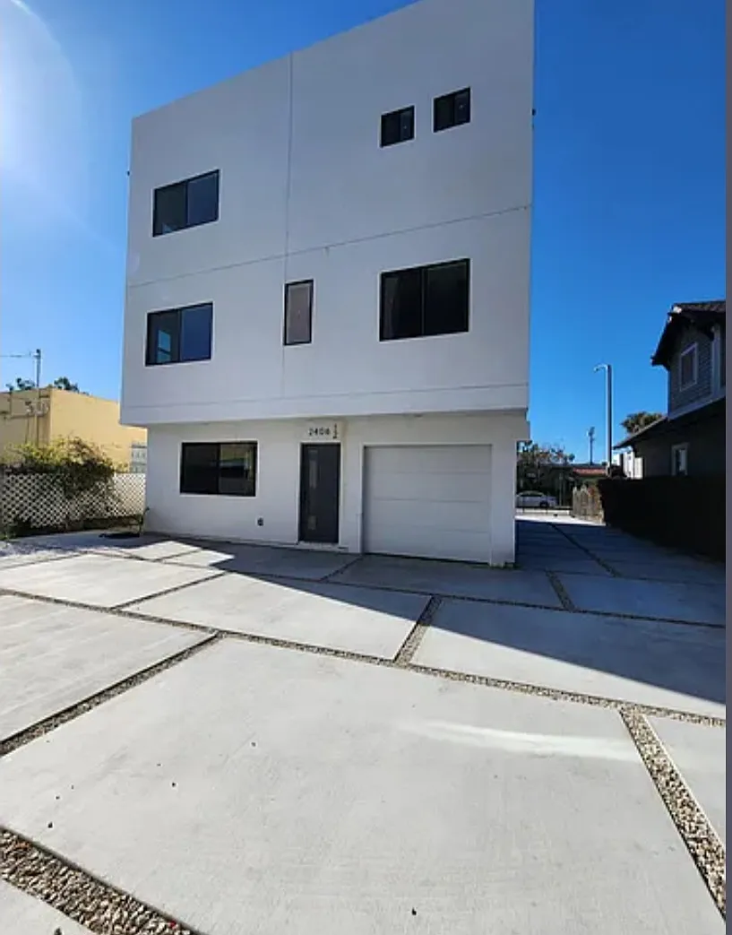 Building Photo - 2406 Hauser Blvd #1/2