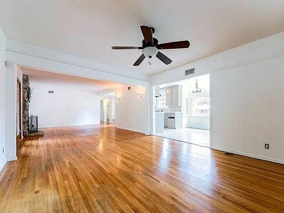 3rd image of 15925 Tuba St
