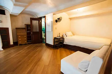 Rented by Meisel Real Estate
