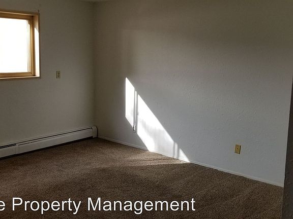 3rd image of 2709 Main St APT 13