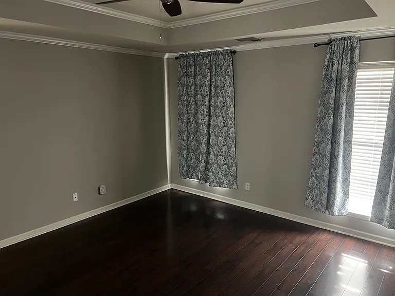 114 Colchester Dr — Photo 11
