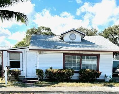 1605 S North St, Lake Worth, FL, 33460