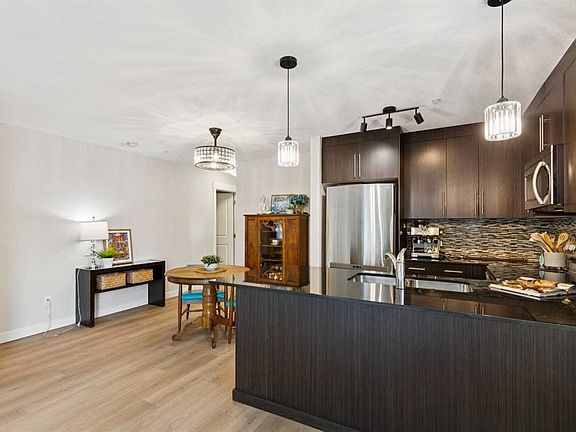 5th image of 155 S Skyview Ranch Way NE #4108