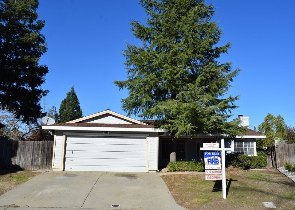 1st image of 593 Oakborough Ave