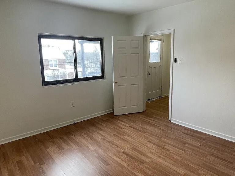 319 N Balph Ave — Photo 24