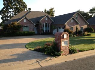 215 Quail Ridge Dr, Hot Springs, AR 71901