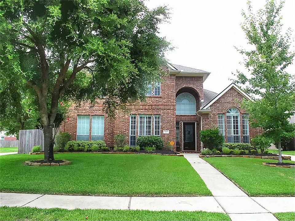 1st image of 31103 Deerwood Park Ln