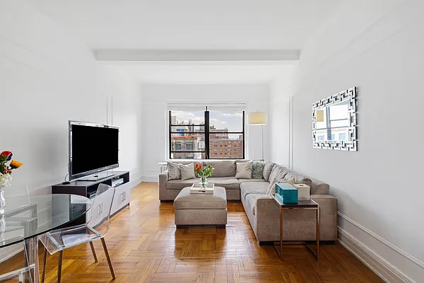 Sold by Berkshire Hathaway HomeServices New York Properties | media 19