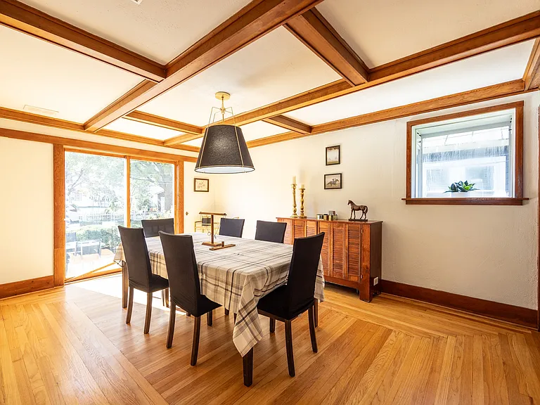 134 Lincoln Ave #MAIN HOUSE — Photo 9