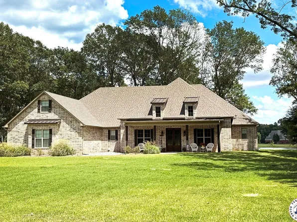 180 Firefly Ln, Texarkana, TX 75503