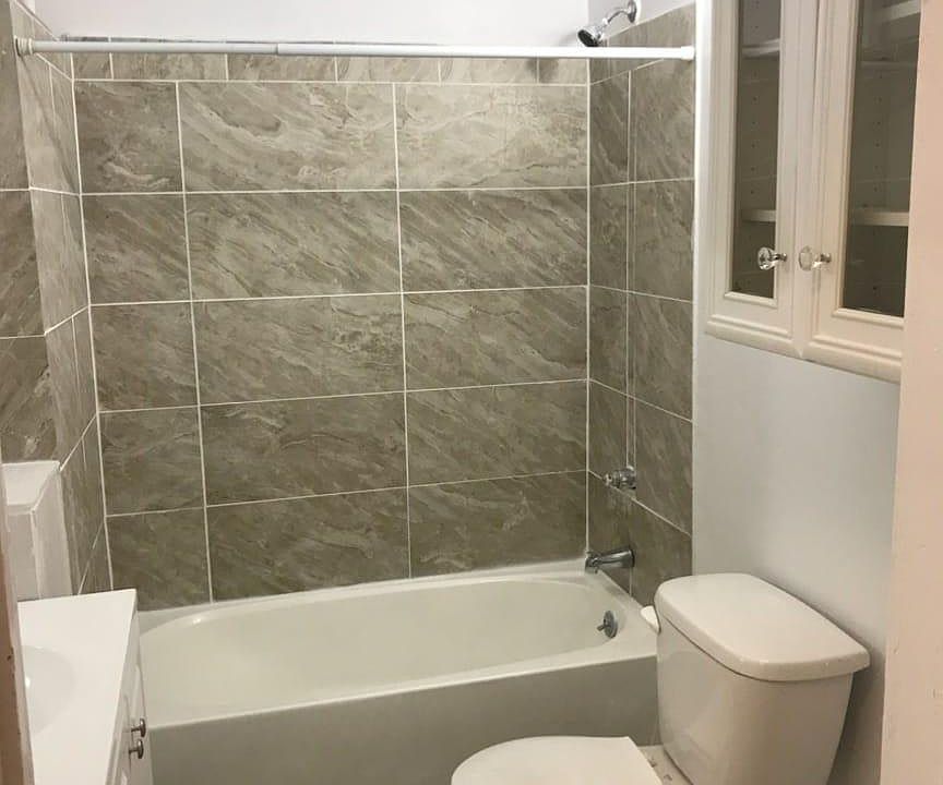 2nd image of 46 Clinton Pl APT 1