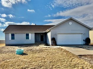 416 N Kathleen St, Stanford, IL 61774