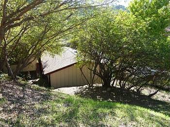 2nd image of 1461 Yosemite Dr