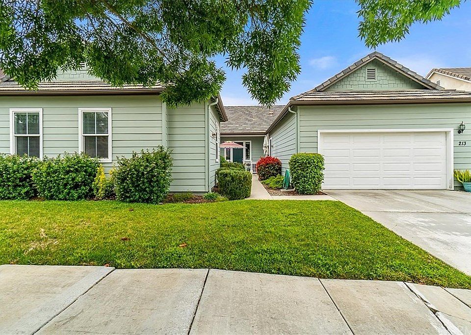 1st image of 213 Silver Oak Dr