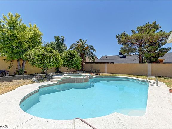 2nd image of 1316 Date Palm Cir