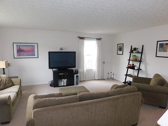 5th image of 8026 Beardsley Ave
