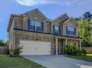 1440 Rose Terrace Cir, Loganville, GA 30052