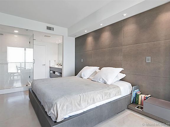 Home For Sale In Icon Bay