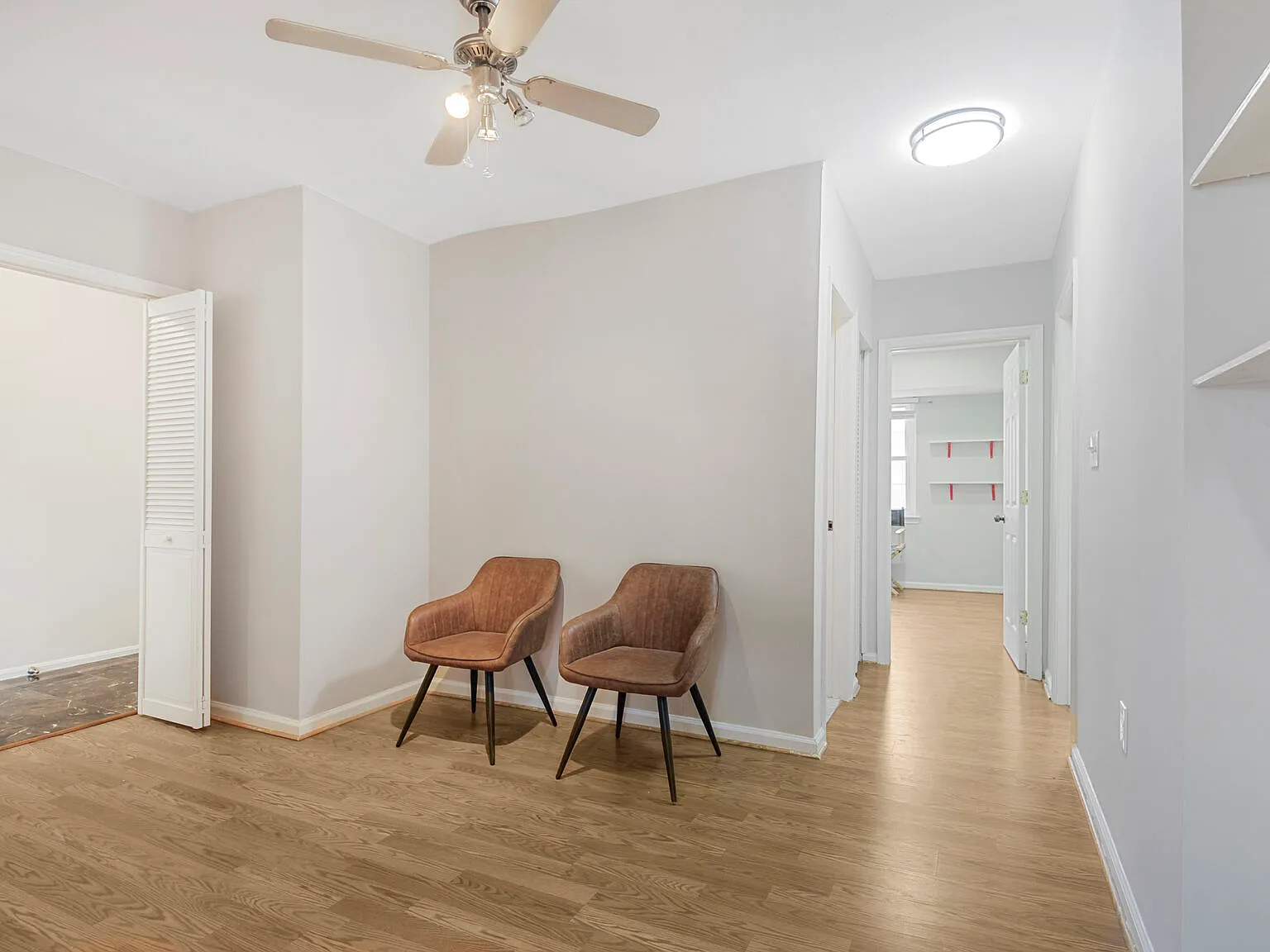 864 College Parkway - 201 — Photo 3