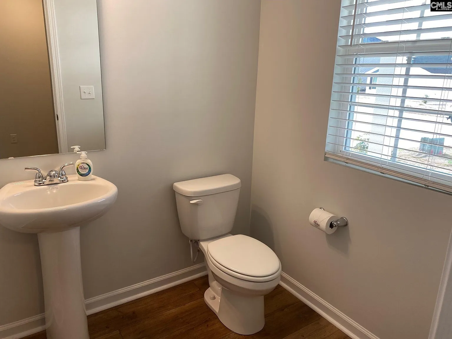 3 bed, 1856 sqft, $2,175 — Photo 3