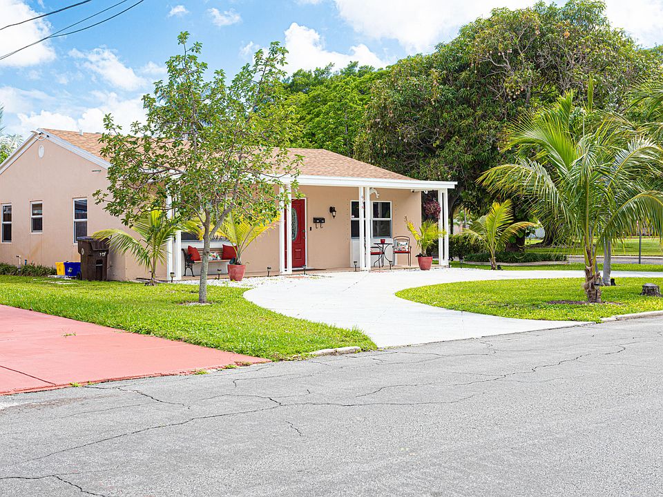 1st image of 958 Paseo Palmera