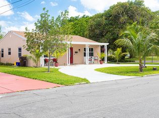 958 Paseo Palmera, West Palm Beach, FL 33405