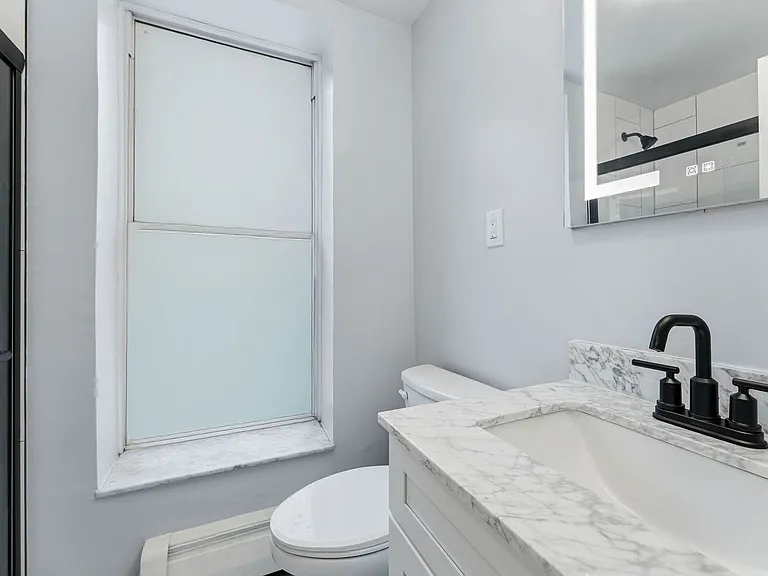 401 E 63rd St #12 — Photo 9