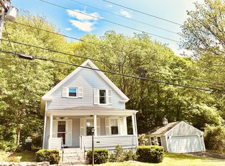 17 Park St, Boothbay Harbor, ME 04538