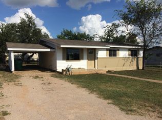 205 N Rhomberg St, Burnet, TX 78611