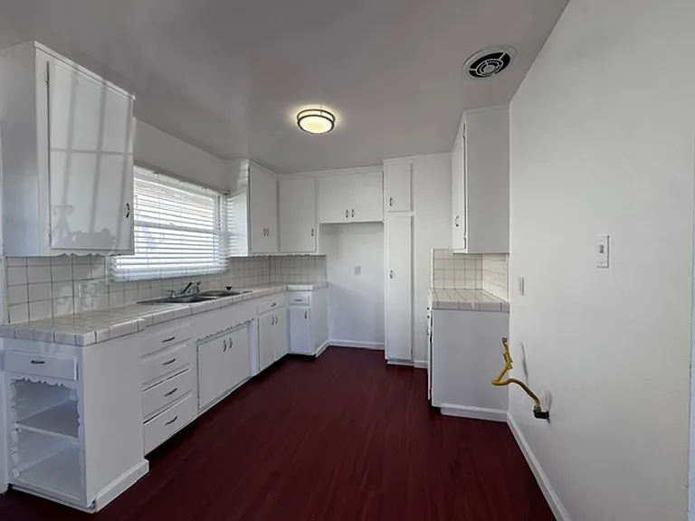 48 W Arbor St — Photo 3