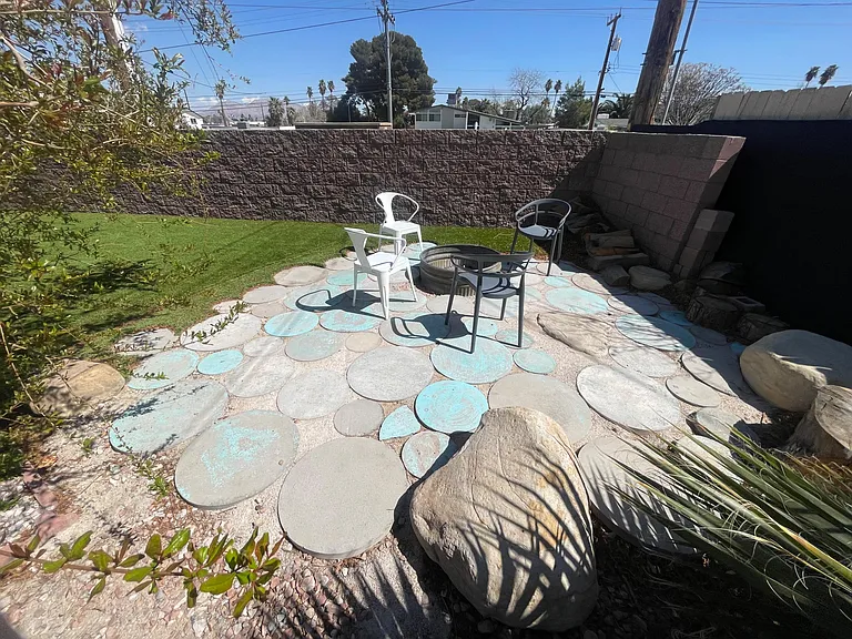 Pawnee Dr — Photo 9