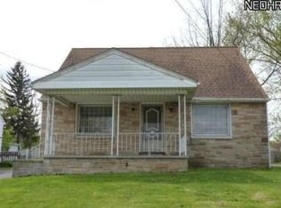 480 Elm St, Struthers, OH 44471