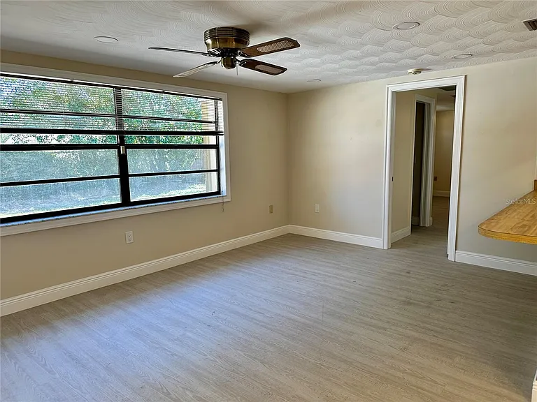 4420 Sawgrass Blvd — Photo 9