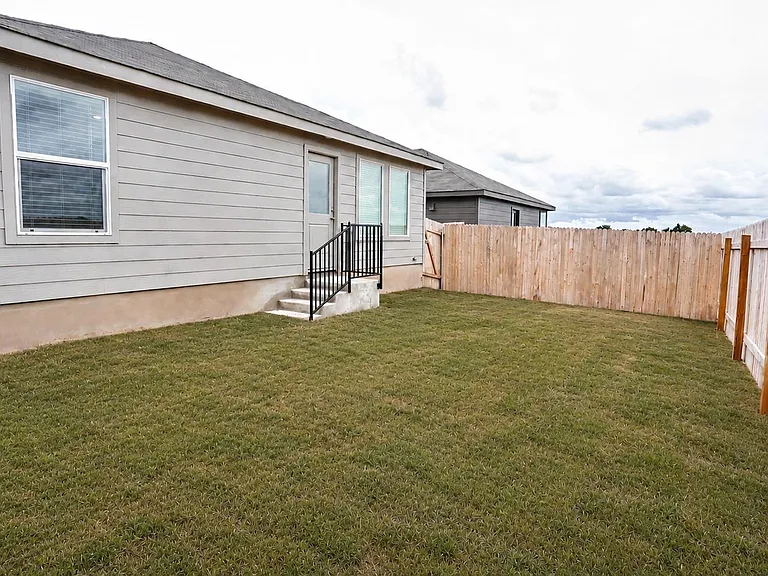 360 Brannigan Dr — Photo 14