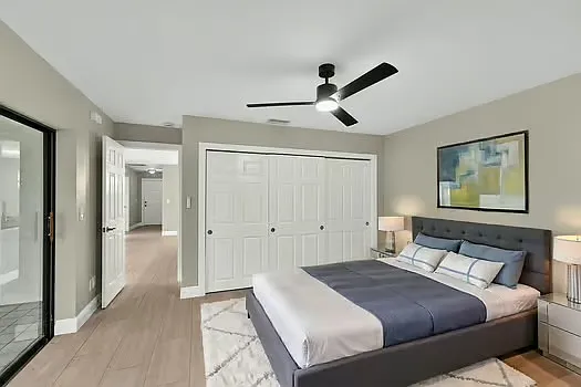 4836 Marine Dr — Photo 19
