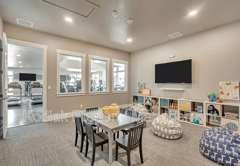 3199 S Claire Ave — Photo 17