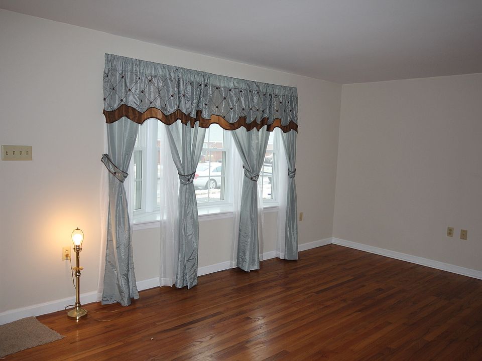 2nd image of 26 Clover Ave