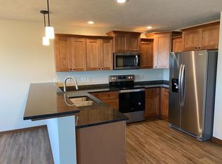 6300 Las Verdes Ln, Lincoln, NE 68523
